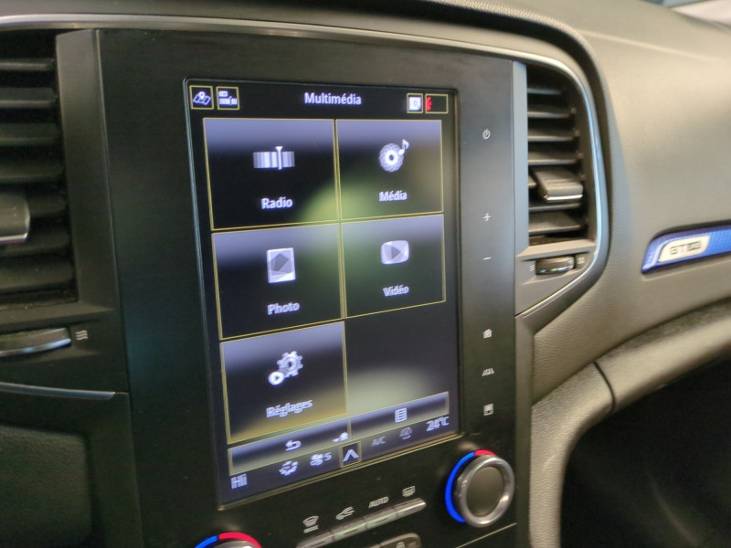 Photo 13 de l'offre de RENAULT MEGANE IV 1.5 BLUE DCI 115CH INTENS PACK BOSE à 15990€ chez Automobiles 25