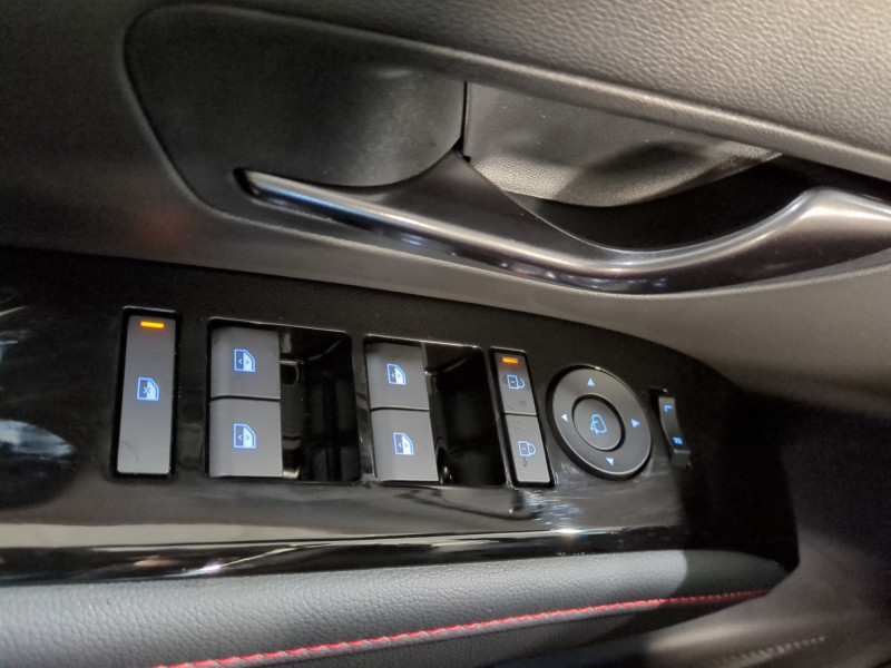 Photo 16 de l'offre de HYUNDAI TUCSON 1.6 T-GDI 215CH HYBRID N LINE EXECUTIVE -21% à 40998€ chez Automobiles 25