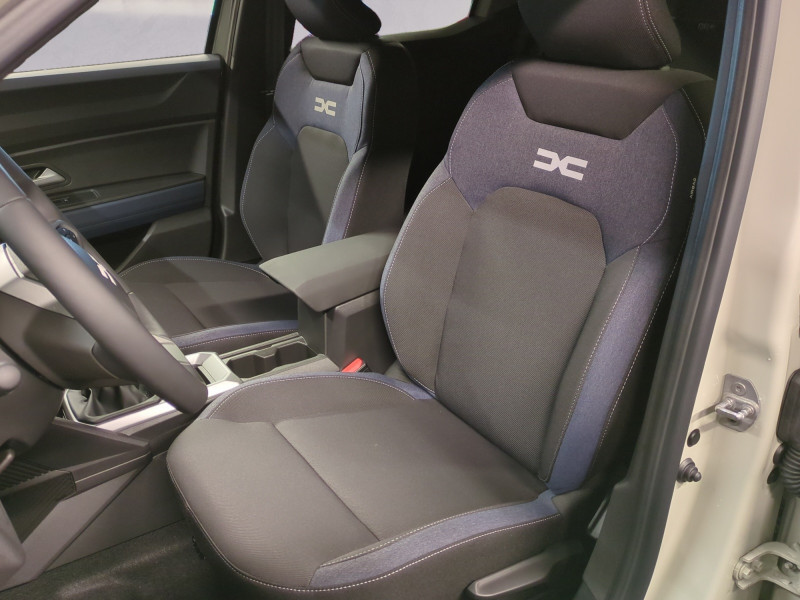 Photo 6 de l'offre de DACIA DUSTER 1.2 MILD HYBRID 130CH JOURNEY -9% à 23998€ chez Automobiles 25