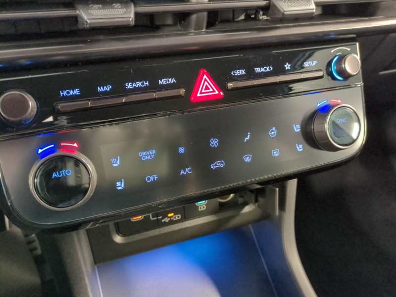 Photo 14 de l'offre de HYUNDAI TUCSON 1.6 T-GDI 215CH HYBRID N LINE EXECUTIVE -21% à 40998€ chez Automobiles 25