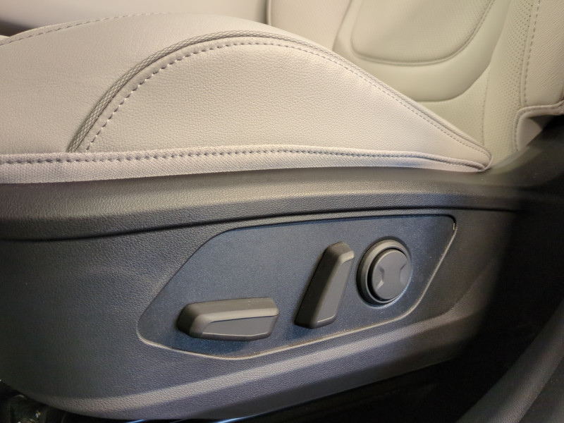 Photo 17 de l'offre de HYUNDAI TUCSON 1.6 T-GDI 215CH HYBRID EXECUTIVE -22% à 39498€ chez Automobiles 25