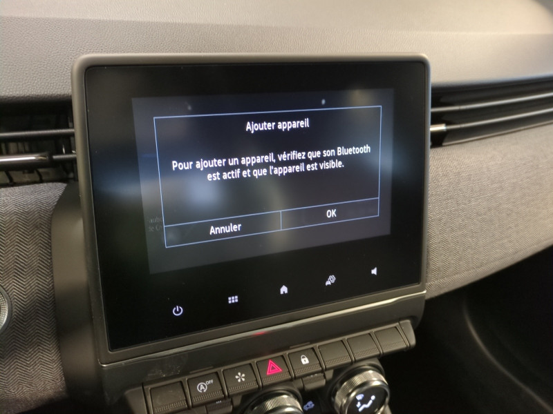 Photo 14 de l'offre de RENAULT CLIO V 1.0 TCE 90CH TECHNO - 20% à 18998€ chez Automobiles 25