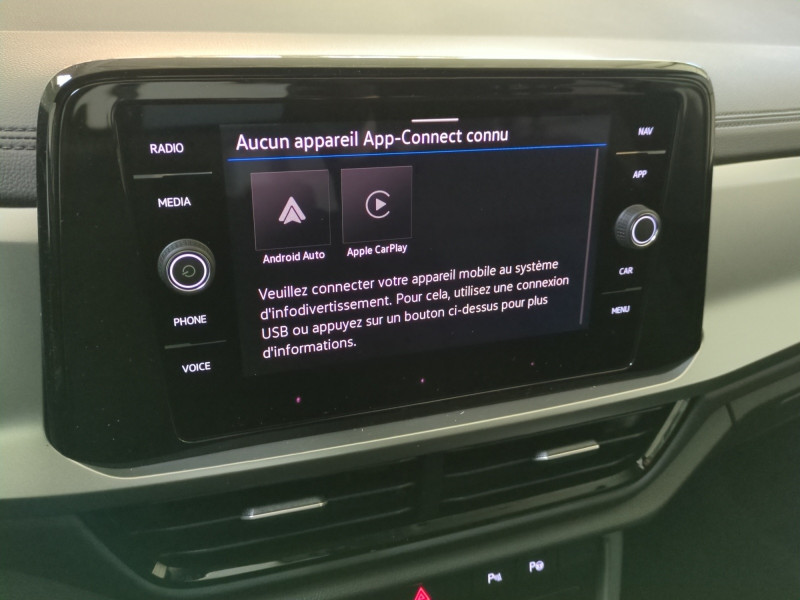 Photo 12 de l'offre de VOLKSWAGEN T-ROC 1.5 TSI EVO2 150CH LIFE PLUS DSG7 -25% à 29998€ chez Automobiles 25