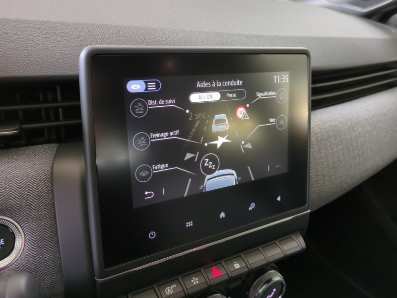 Photo 12 de l'offre de RENAULT CLIO V 1.0 TCE 90CH TECHNO - 20% à 18998€ chez Automobiles 25