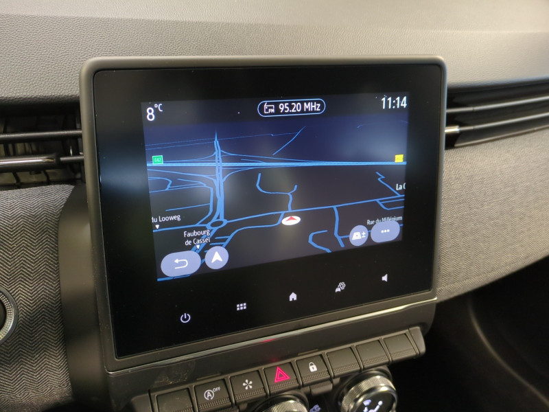 Photo 10 de l'offre de RENAULT CLIO V 1.0 TCE 90CH TECHNO - 20% à 18998€ chez Automobiles 25