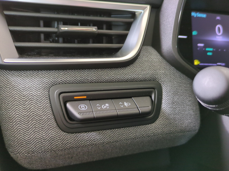 Photo 17 de l'offre de RENAULT CLIO V 1.0 TCE 90CH TECHNO - 20% à 18998€ chez Automobiles 25