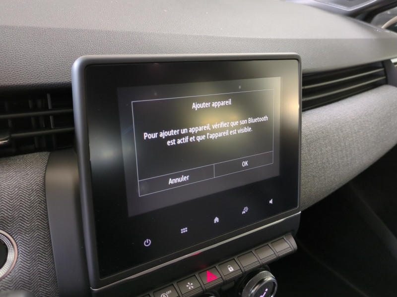 Photo 10 de l'offre de RENAULT CLIO V 1.0 TCE 90CH TECHNO - 20% à 18998€ chez Automobiles 25