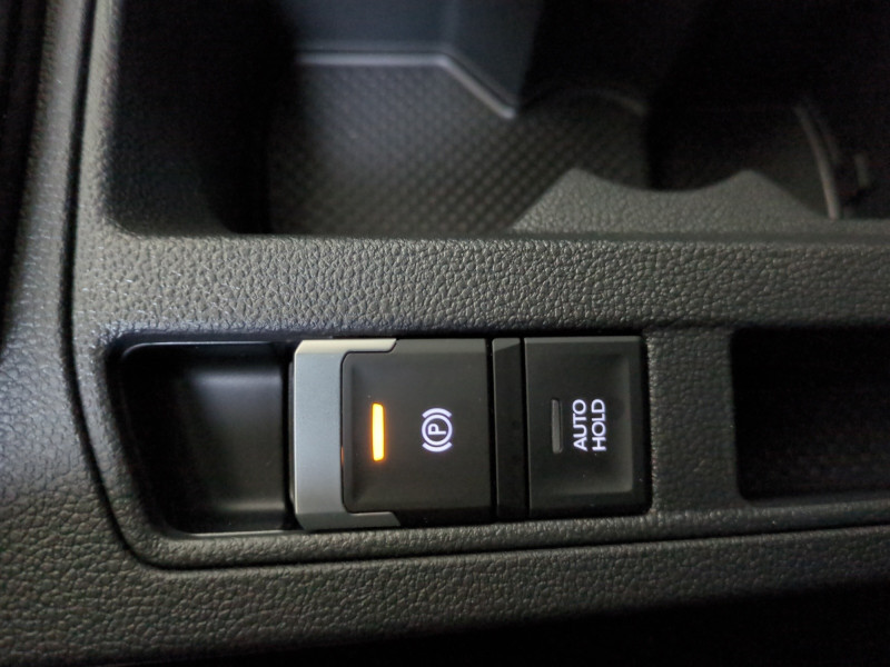 Photo 16 de l'offre de VOLKSWAGEN T-ROC 1.5 TSI EVO2 150CH LIFE PLUS DSG7 -25% à 29998€ chez Automobiles 25