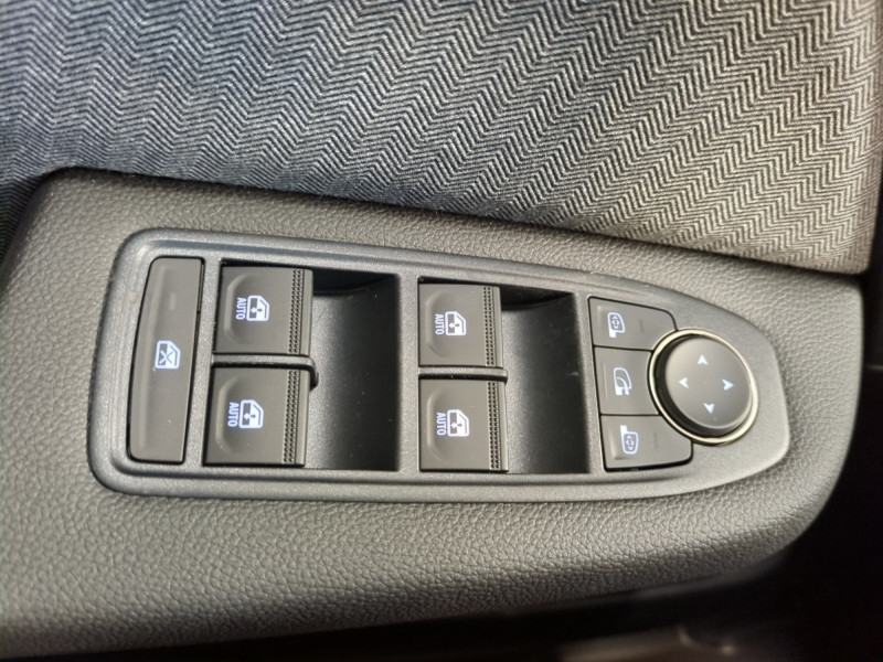 Photo 18 de l'offre de RENAULT CLIO V 1.0 TCE 90CH TECHNO - 20% à 18998€ chez Automobiles 25