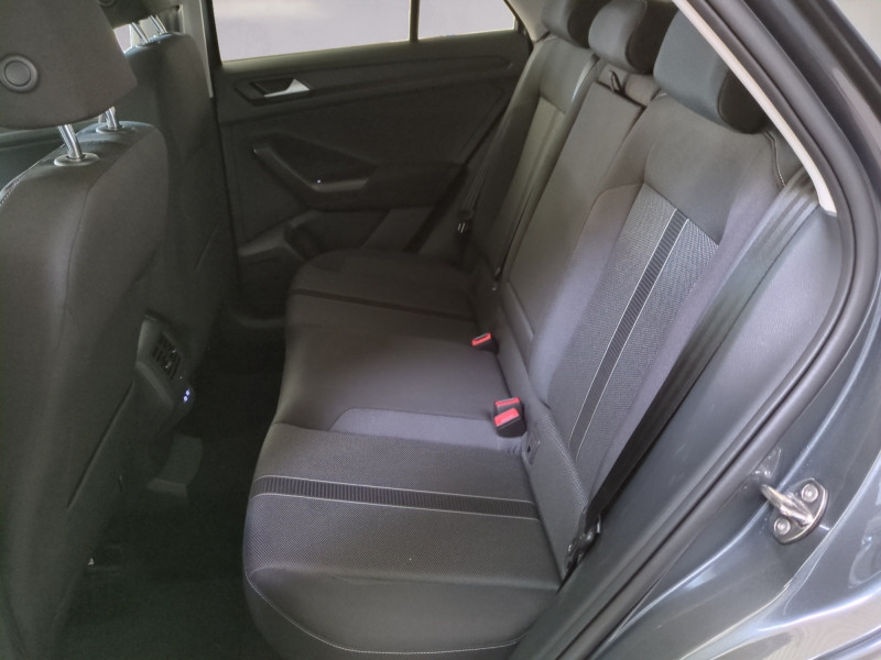 Photo 7 de l'offre de VOLKSWAGEN T-ROC 1.5 TSI EVO2 150CH LIFE PLUS DSG7 -25% à 29998€ chez Automobiles 25