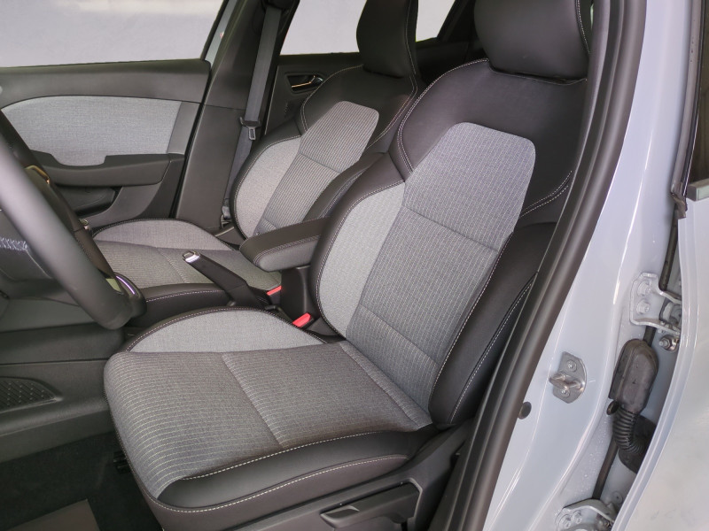 Photo 5 de l'offre de RENAULT CLIO V 1.0 TCE 90CH TECHNO - 20% à 18998€ chez Automobiles 25