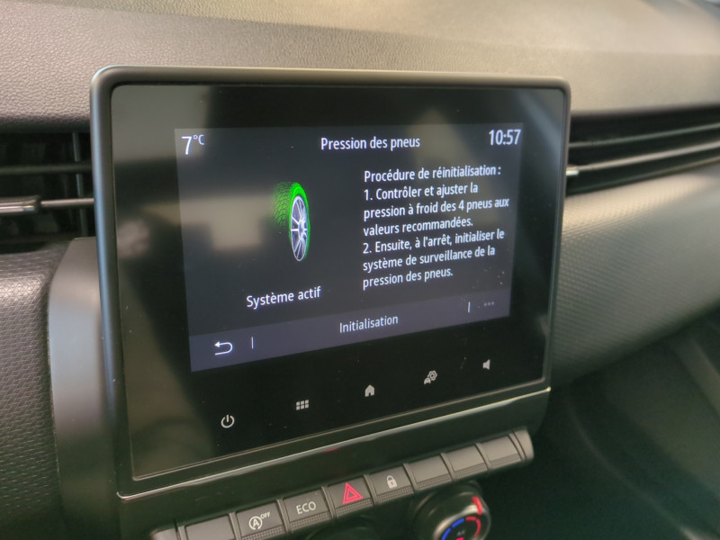 Photo 11 de l'offre de RENAULT CLIO V 1.5 BLUE DCI 85CH ZEN à 11990€ chez Automobiles 25