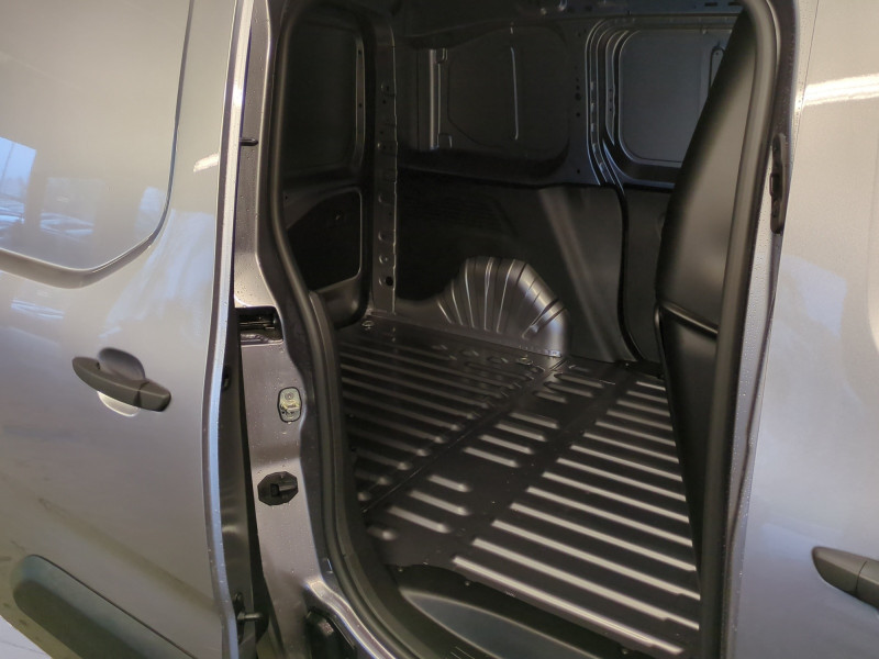 Photo 17 de l'offre de PEUGEOT PARTNER M DIESEL 100CH -30% à 21598€ chez Automobiles 25