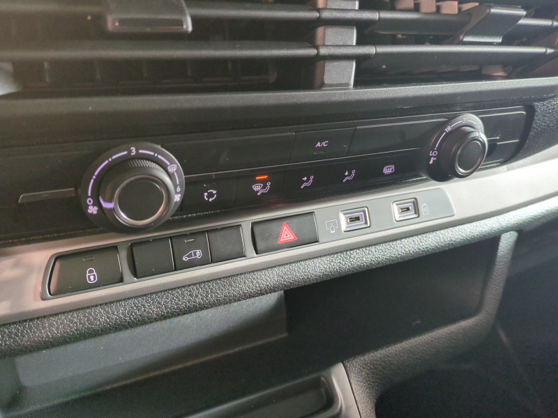 Photo 16 de l'offre de CITROEN JUMPY FG 2.0 BLUEHDI 145CH S&S EAT8 -34% à 31198€ chez Automobiles 25