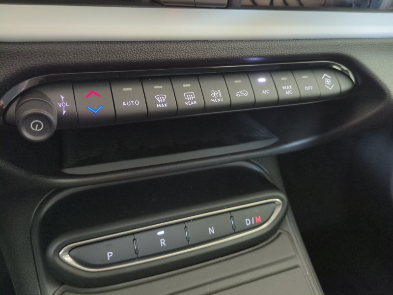 Photo 14 de l'offre de FIAT 600 1.2 HYBRID TURBO 145CH POP DCT6 -21% à 23998€ chez Automobiles 25