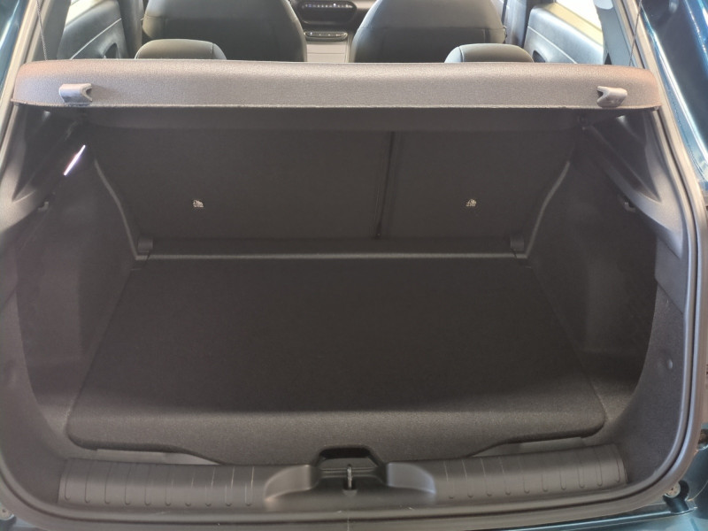 Photo 19 de l'offre de FIAT 600 1.2 HYBRID TURBO 145CH POP DCT6 -21% à 23998€ chez Automobiles 25