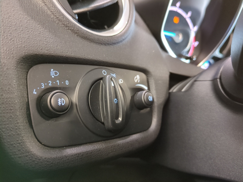 Photo 17 de l'offre de FORD FIESTA 1.0 ECOBOOST 100CH STOP&START EDITION 5P à 6990€ chez Automobiles 25