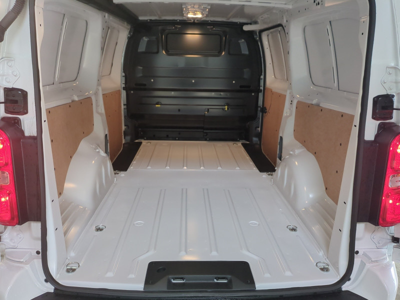 Photo 19 de l'offre de CITROEN JUMPY FG 2.0 BLUEHDI 145CH S&S EAT8 -34% à 31198€ chez Automobiles 25