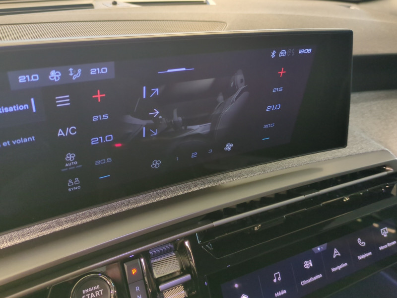 Photo 11 de l'offre de PEUGEOT 3008 1.2 HYBRID 145CH ALLURE E-DCS6 -28% à 31998€ chez Automobiles 25