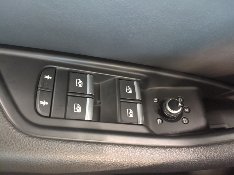 Photo 15 de l'offre de AUDI A4 AVANT 1.4 TFSI 150CH S LINE S TRONIC 7 à 17990€ chez Automobiles 25