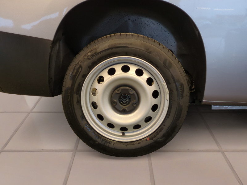 Photo 20 de l'offre de CITROEN BERLINGO VAN XL DIESEL 130CH AUTOMATIQUE -30% à 24598€ chez Automobiles 25