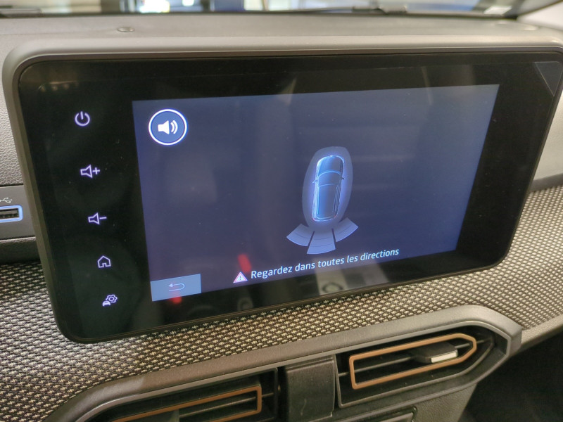 Photo 15 de l'offre de DACIA SANDERO 1.0 TCE 90CH STEPWAY EXPRESSION -6% à 16998€ chez Automobiles 25