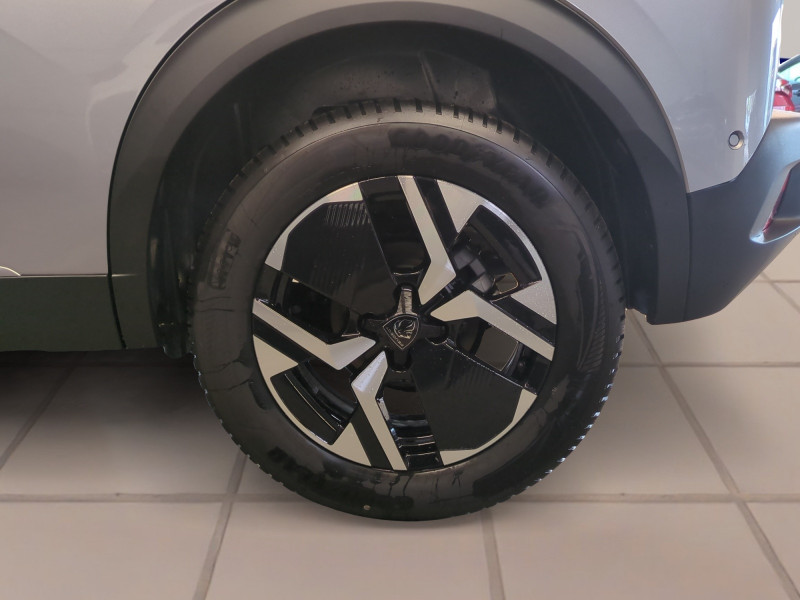 Photo 19 de l'offre de PEUGEOT 2008 1.2 HYBRID 145CH ALLURE E-DCS6 -30% à 25498€ chez Automobiles 25