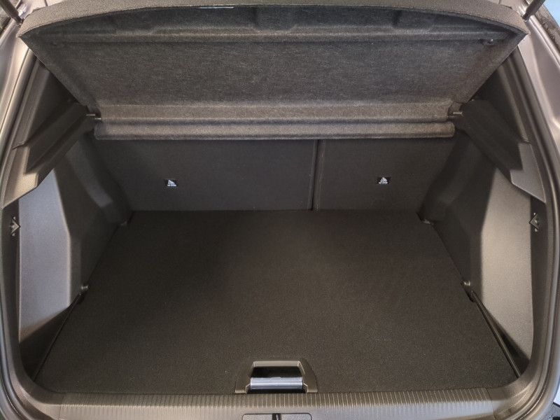 Photo 18 de l'offre de PEUGEOT 2008 1.2 HYBRID 145CH ALLURE E-DCS6 -30% à 25498€ chez Automobiles 25