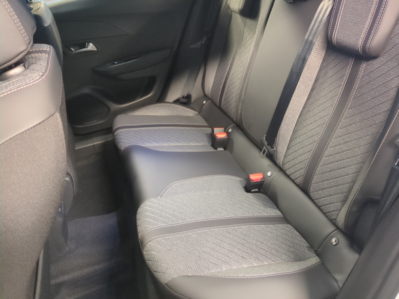 Photo 6 de l'offre de PEUGEOT 2008 1.2 HYBRID 145CH ALLURE E-DCS6 -30% à 25498€ chez Automobiles 25