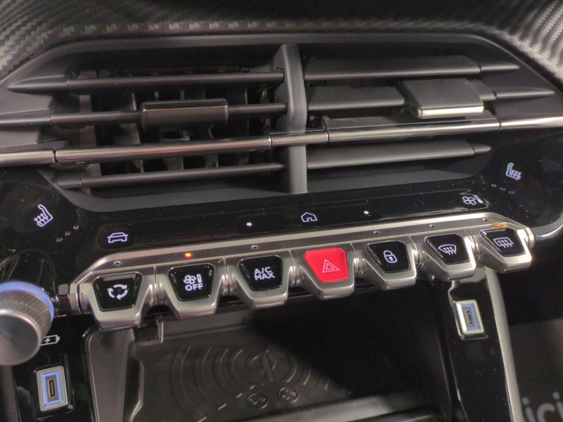 Photo 15 de l'offre de PEUGEOT 2008 1.2 HYBRID 145CH ALLURE E-DCS6 -30% à 25498€ chez Automobiles 25