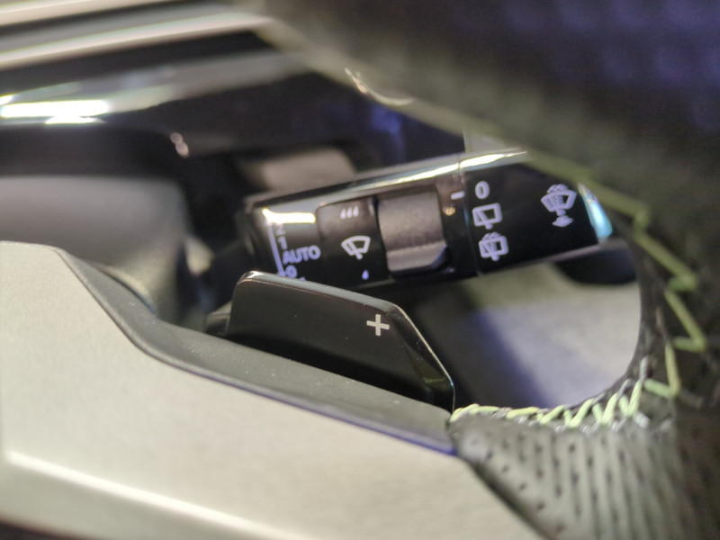 Photo 17 de l'offre de PEUGEOT 5008 HYBRID 145CH GT E-DCS6 -27% à 35998€ chez Automobiles 25