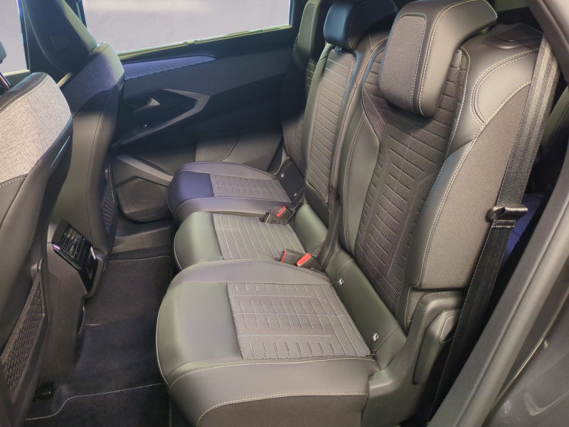 Photo 7 de l'offre de PEUGEOT 5008 HYBRID 145CH GT E-DCS6 -27% à 35998€ chez Automobiles 25