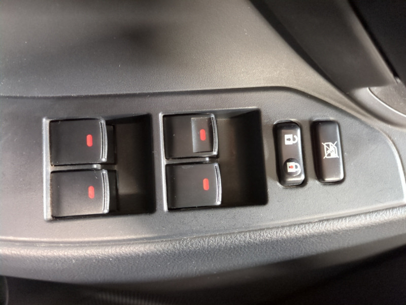 Photo 17 de l'offre de TOYOTA VERSO 112 D-4D FAP DYNAMIC 7 PLACES à 9990€ chez Automobiles 25