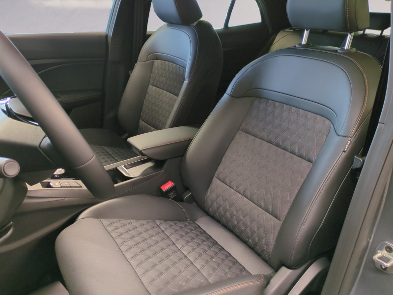 Photo 5 de l'offre de MG MOTOR MG3 HYBRID+ 195CH LUXURY -13% à 20998€ chez Automobiles 25