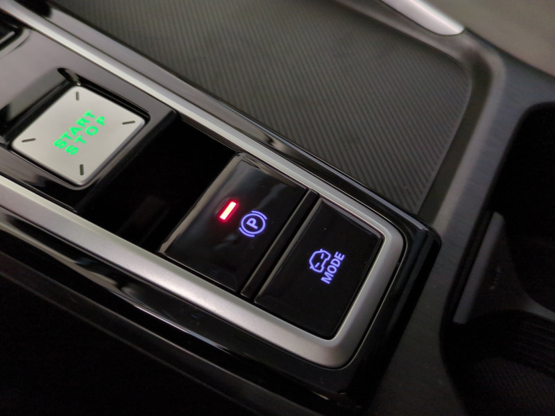 Photo 16 de l'offre de MG MOTOR ZS HYBRID+ 197CH LUXURY -10% à 24988€ chez Automobiles 25