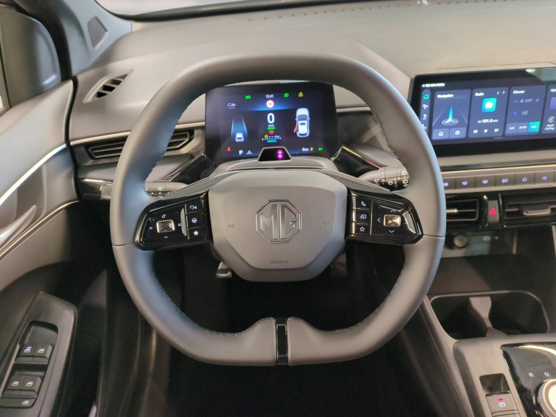 Photo 4 de l'offre de MG MOTOR MG3 HYBRID+ 195CH LUXURY -13% à 20998€ chez Automobiles 25