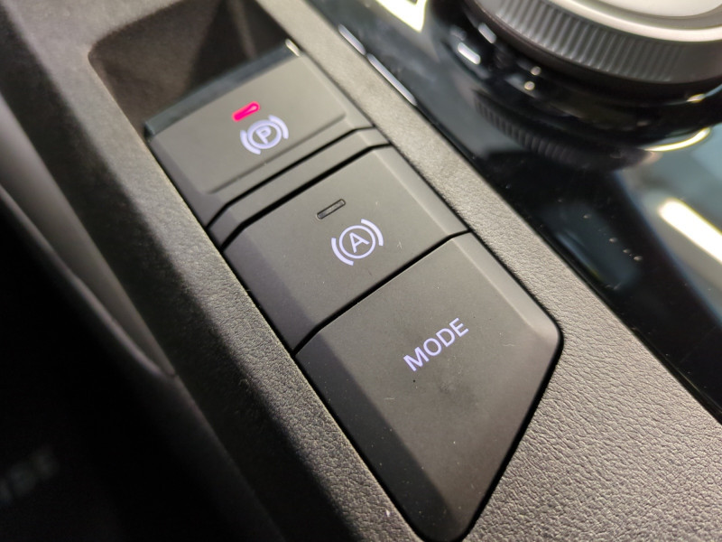 Photo 17 de l'offre de MG MOTOR MG3 HYBRID+ 195CH LUXURY -13% à 20998€ chez Automobiles 25