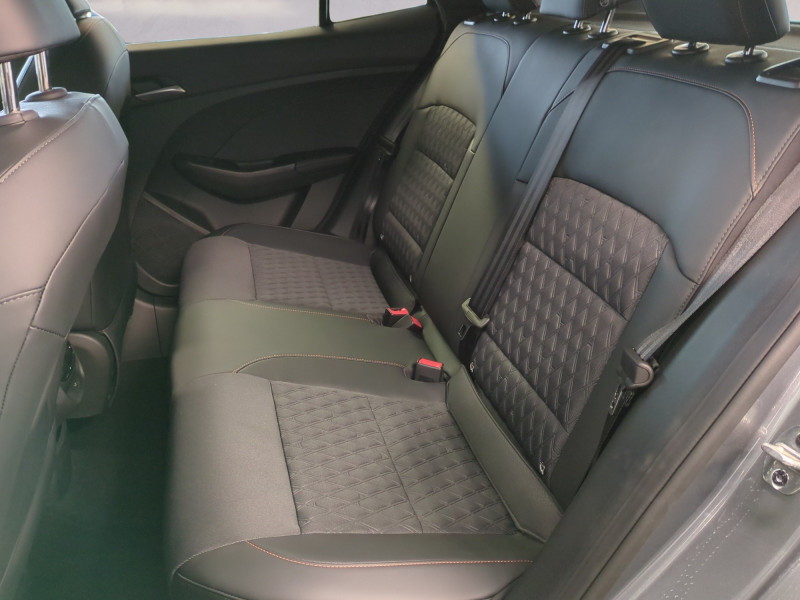 Photo 6 de l'offre de MG MOTOR MG3 HYBRID+ 195CH LUXURY -13% à 20998€ chez Automobiles 25