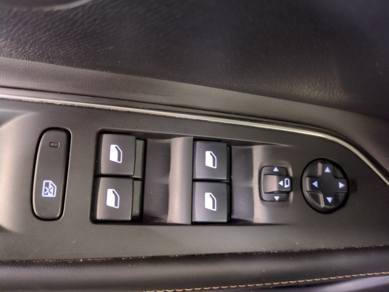 Photo 15 de l'offre de PEUGEOT 3008 1.2 PURETECH 130CH GT LINE S&S à 11490€ chez Automobiles 25