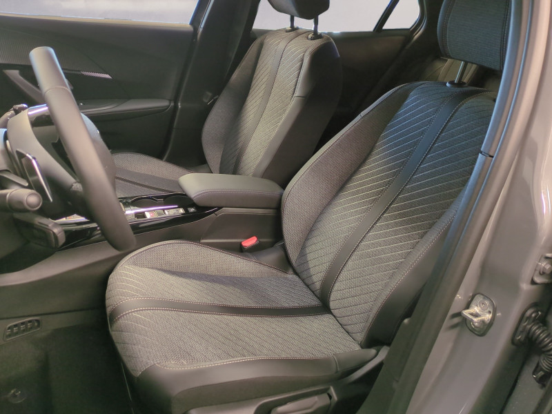 Photo 5 de l'offre de PEUGEOT 2008 1.2 HYBRID 145CH ALLURE E-DCS6 -31% à 25498€ chez Automobiles 25