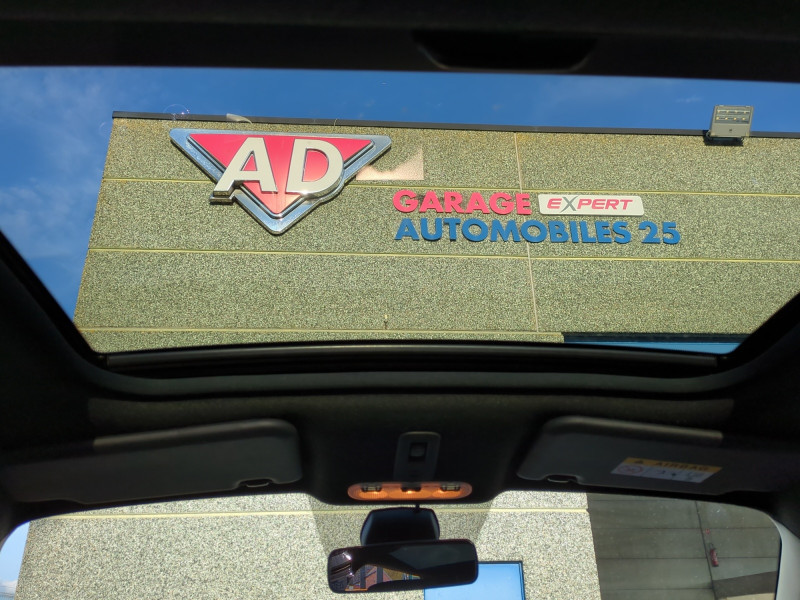 Photo 18 de l'offre de NISSAN JUKE 1.2 DIG-T 115CH TEKNA à 10490€ chez Automobiles 25