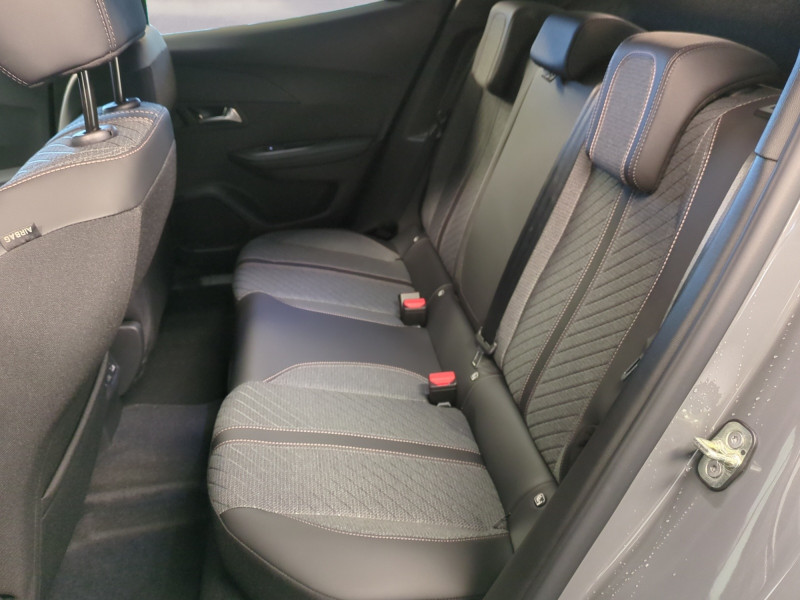 Photo 6 de l'offre de PEUGEOT 2008 1.2 HYBRID 145CH ALLURE E-DCS6 -31% à 25498€ chez Automobiles 25