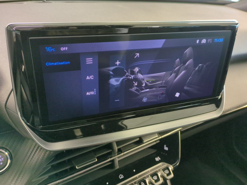 Photo 9 de l'offre de PEUGEOT 2008 1.2 HYBRID 145CH ALLURE E-DCS6 -31% à 25498€ chez Automobiles 25