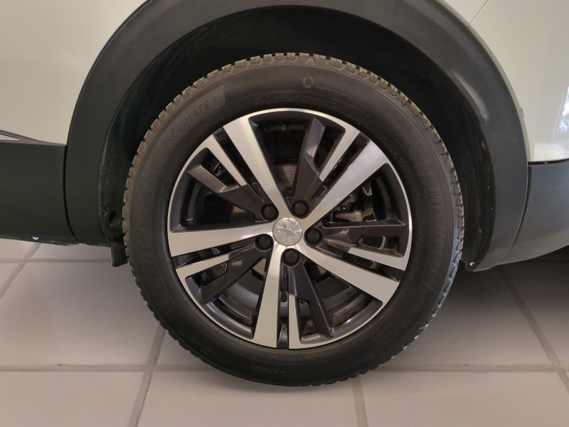 Photo 20 de l'offre de PEUGEOT 3008 1.2 PURETECH 130CH GT LINE S&S à 11490€ chez Automobiles 25
