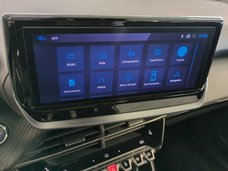 Photo 14 de l'offre de PEUGEOT 2008 1.2 HYBRID 145CH ALLURE E-DCS6 -31% à 25498€ chez Automobiles 25