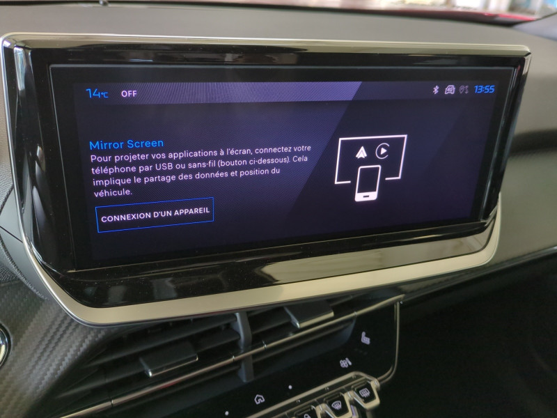 Photo 10 de l'offre de PEUGEOT 2008 1.2 HYBRID 145CH ALLURE E-DCS6 -31% à 25498€ chez Automobiles 25