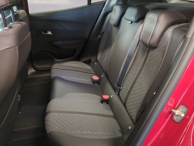 Photo 7 de l'offre de PEUGEOT 2008 1.2 HYBRID 145CH ALLURE E-DCS6 -31% à 25498€ chez Automobiles 25