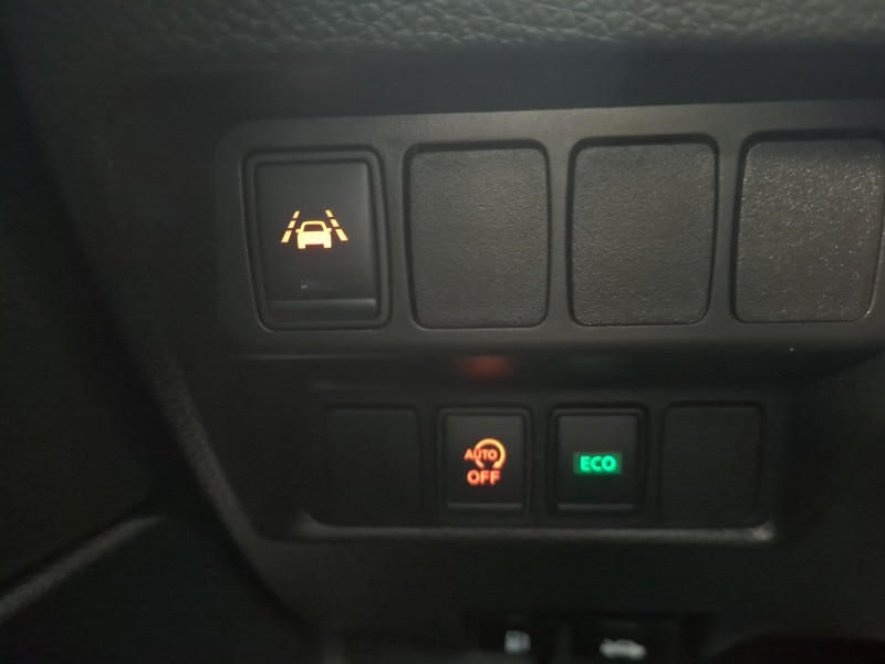 Photo 14 de l'offre de NISSAN QASHQAI 1.2 DIG-T 115CH N-CONNECTA XTRONIC à 13990€ chez Automobiles 25