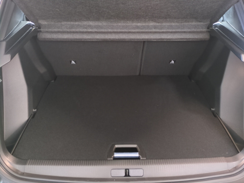 Photo 19 de l'offre de PEUGEOT 2008 1.2 HYBRID 145CH ALLURE E-DCS6 -31% à 25498€ chez Automobiles 25