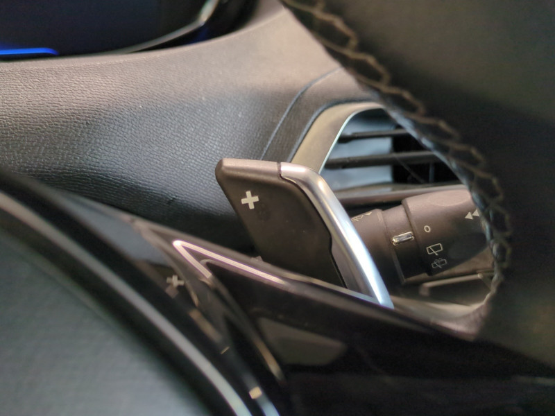 Photo 18 de l'offre de PEUGEOT 3008 1.2 PURETECH 130CH ALLURE S&S EAT8 à 12490€ chez Automobiles 25